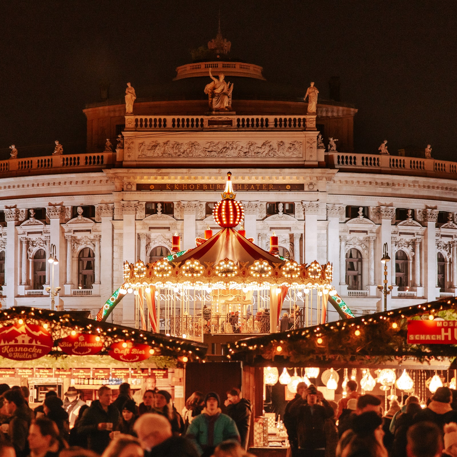 The Best Vienna Christmas Markets&-And Where to Stay Nearby